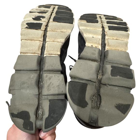 Men’s ON Cloudflow running shoes grey/black size 9. Worn - Picture 5 of 10